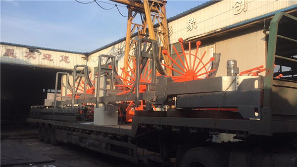 Macchina automatica per la produzione di gabbie in barre d'acciaio