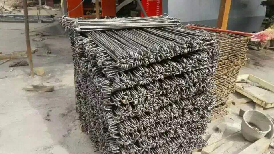 Piegatrice a filo CNC